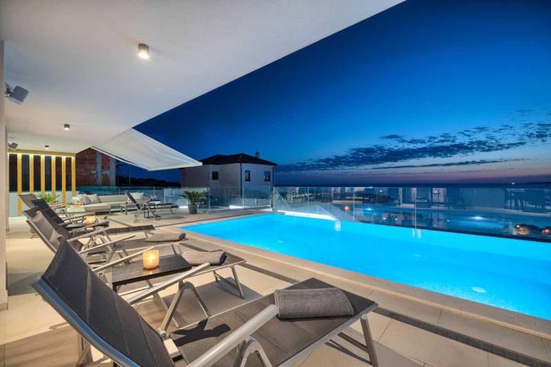 Villa Surfline mit Pool Primošten