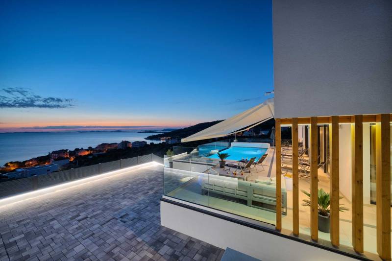 Villa Surfline mit Pool Primošten