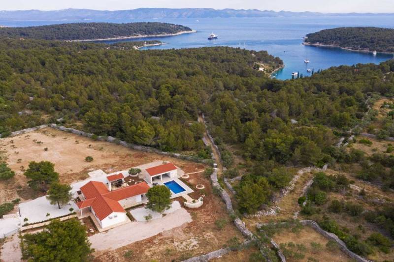 Villa Vaiana with Pool
