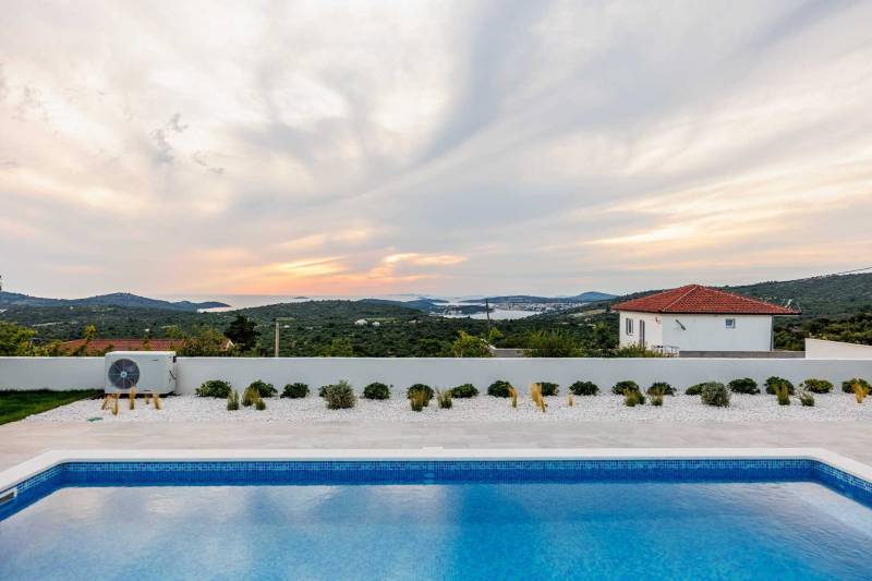 Villa Volare with Pool Primošten