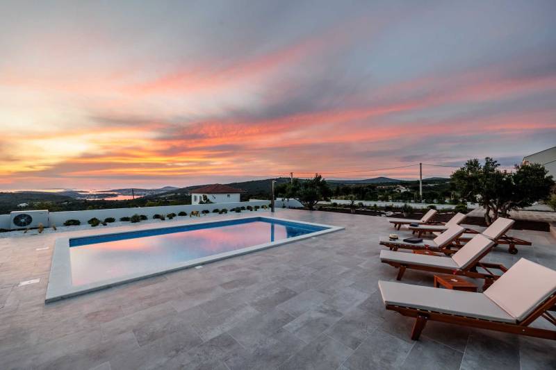 Villa Volare with Pool Primošten