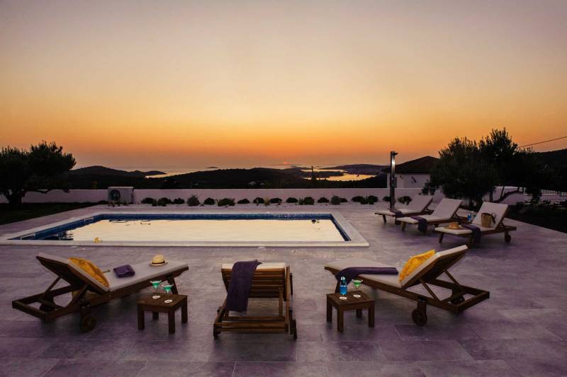 Villa Volare with Pool Primošten