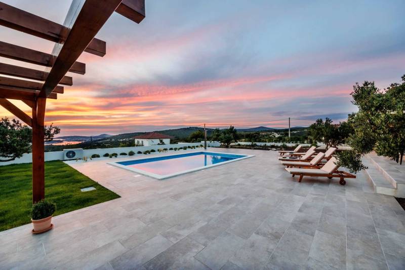 Villa Volare with Pool Primošten