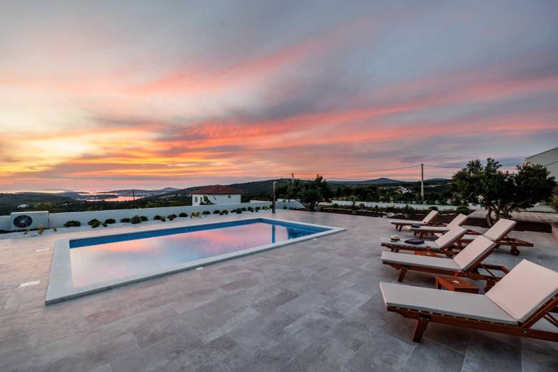 Villa Volare with Pool Primošten