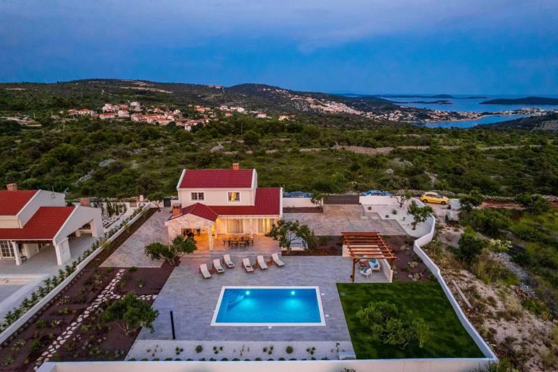 Villa Volare with Pool Primošten