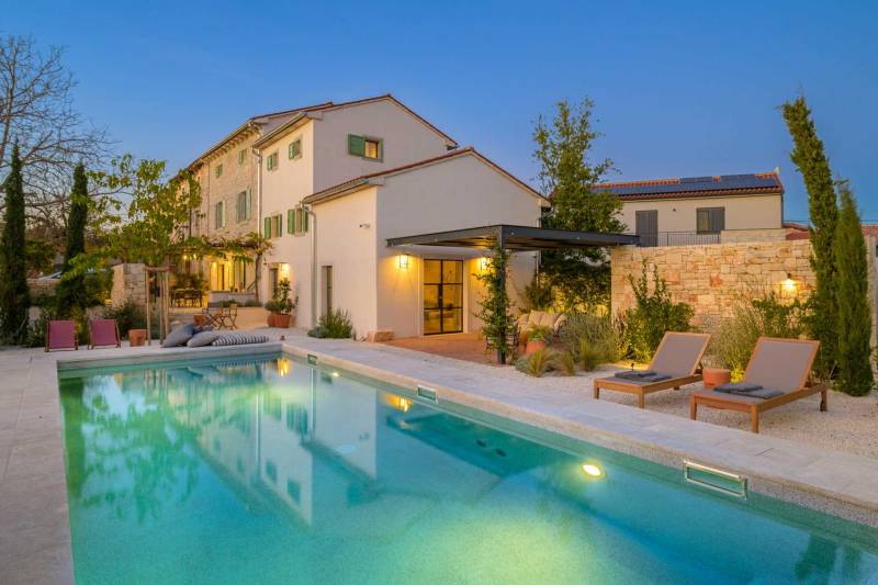 Villa Stone and Sage with Pool
