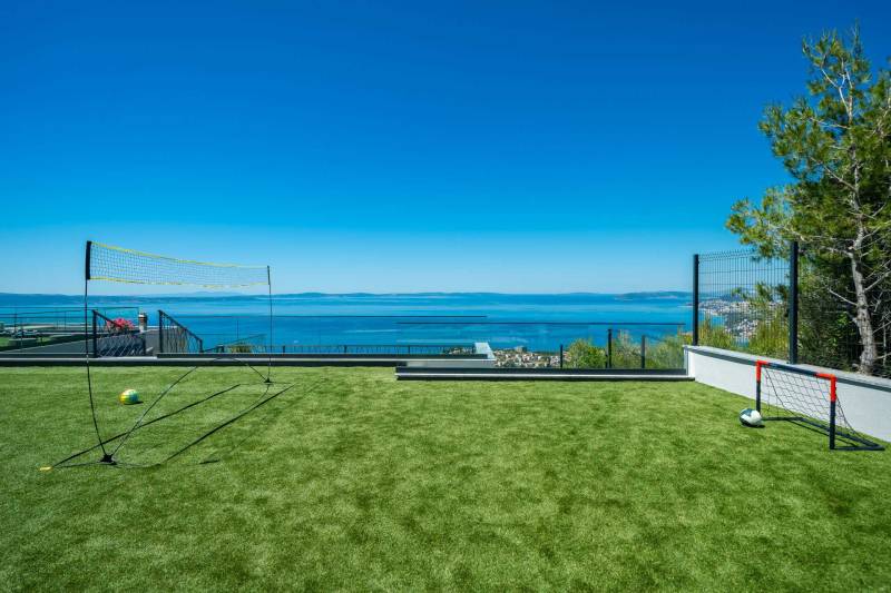 Villa Naaria mit Pool Split