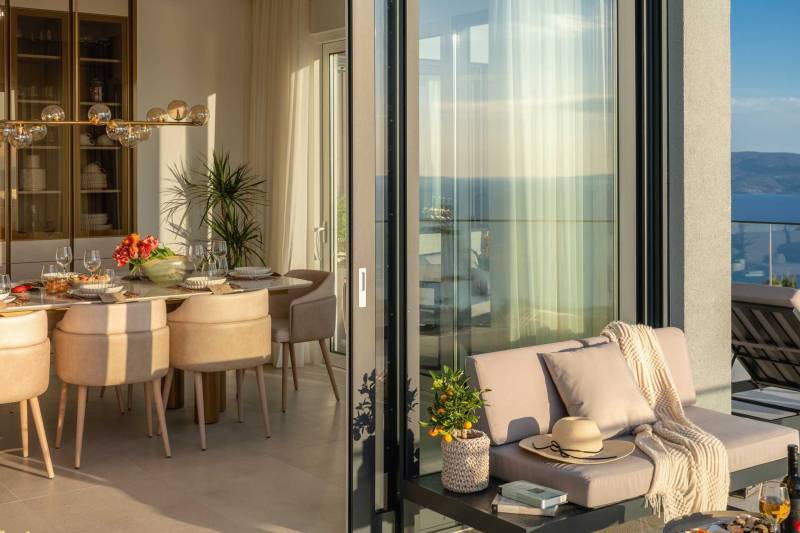 Villa Naaria mit Pool Split