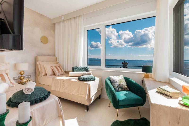 Villa Naaria mit Pool Split