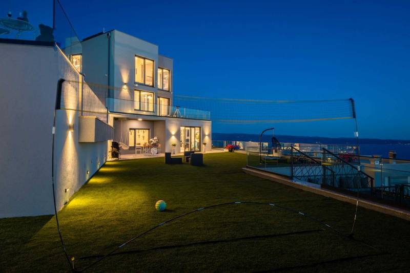 Villa Naaria mit Pool Split