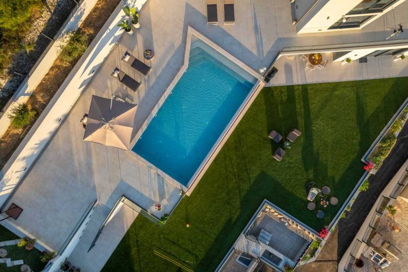 Villa Naaria mit Pool Split