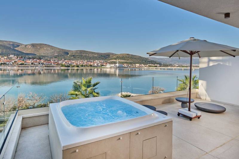 Luksuzna Vila Lunea s Bazenom VI Trogir
