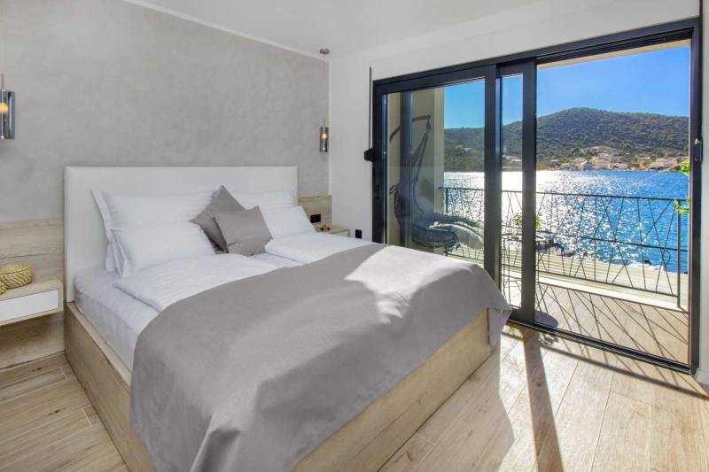 Willa Vela Aurea przy plaży z basenem Trogir
