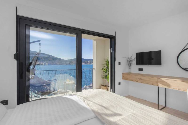 Willa Vela Aurea przy plaży z basenem Trogir