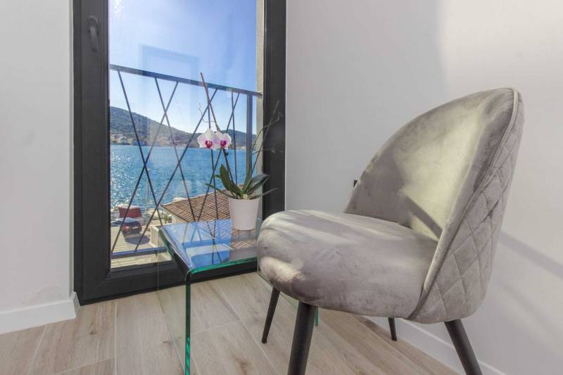 Willa Vela Aurea przy plaży z basenem Trogir