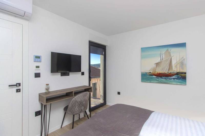Willa Vela Aurea przy plaży z basenem Trogir