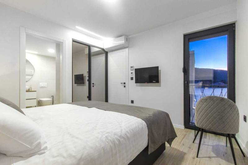 Willa Vela Aurea przy plaży z basenem Trogir