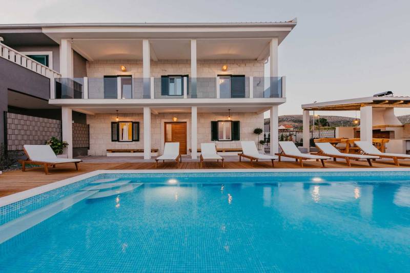 Villa Del Tempo with Pool Trogir