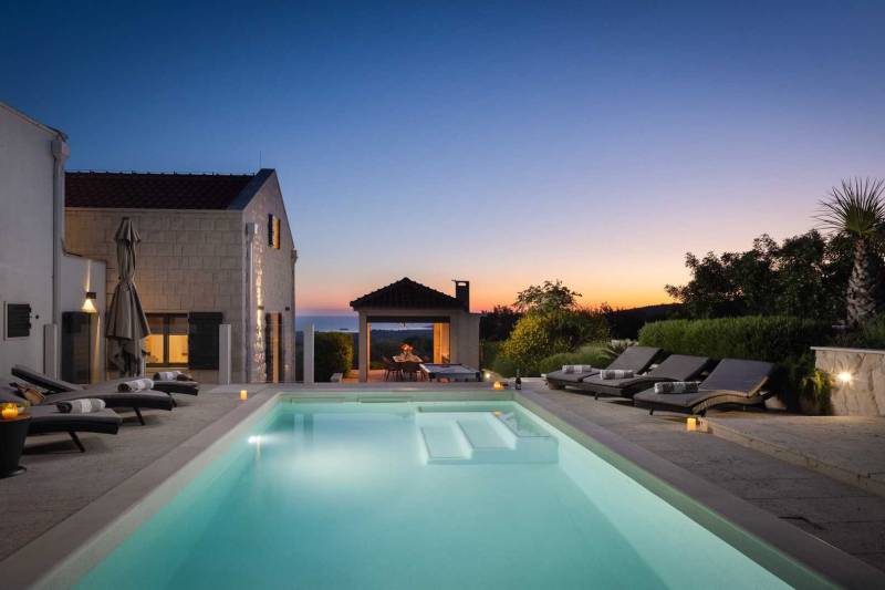 Villa True Oasis with Heated Pool