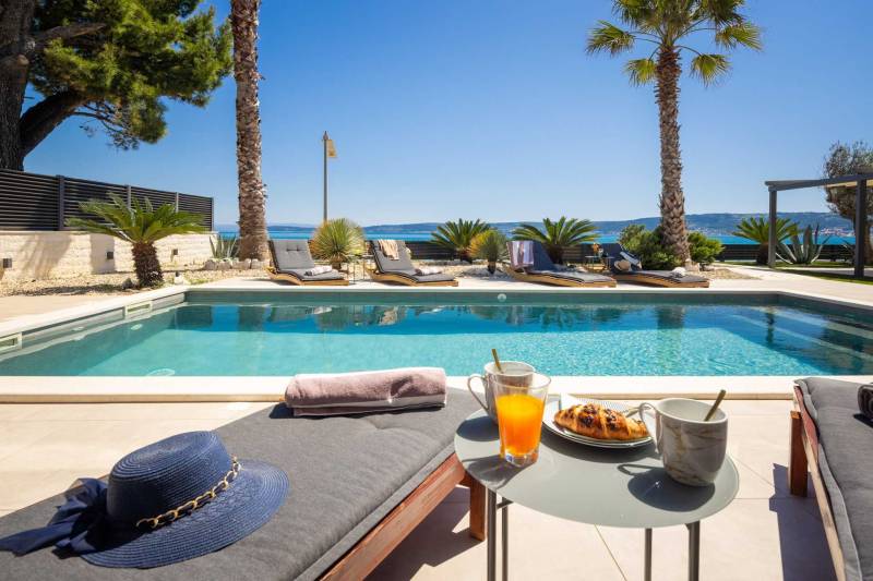 Strandvilla Tota med Basseng Trogir