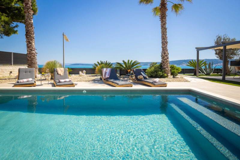 Strandvilla Tota med Basseng Trogir