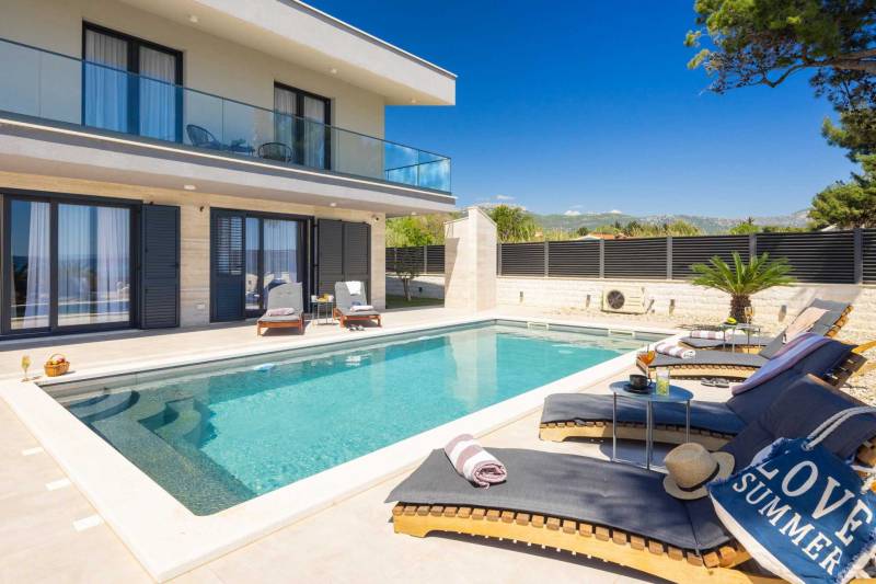 Strandvilla Tota med Basseng Trogir