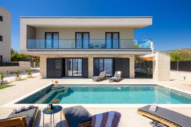 Strandvilla Tota med Basseng Trogir