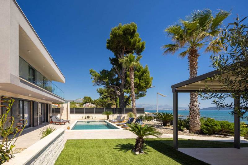 Strandvilla Tota med Basseng Trogir