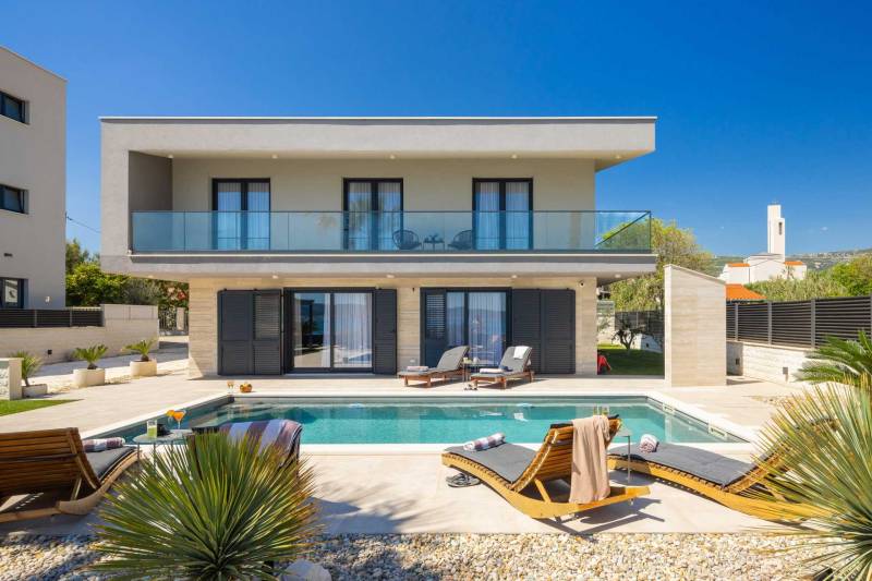 Strandvilla Tota med Basseng Trogir