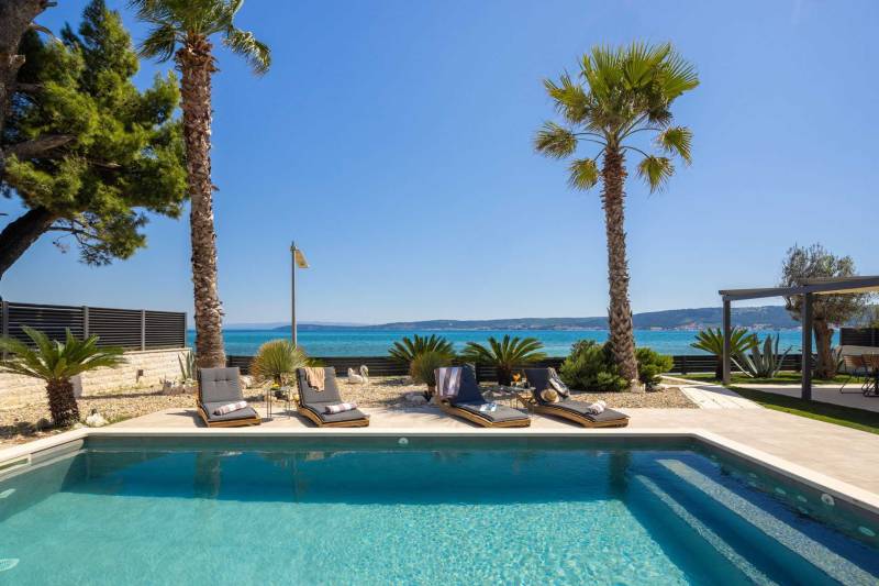 Strandvilla Tota med Basseng Trogir