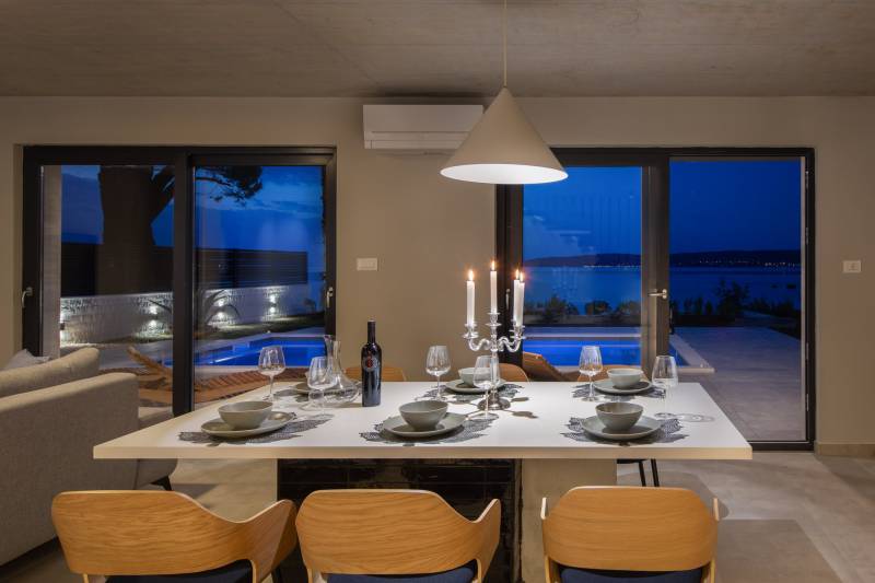 Strandvilla Tota med Basseng Trogir