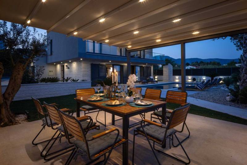 Strandvilla Tota med Basseng Trogir