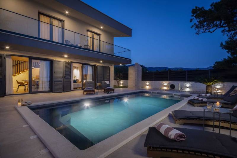 Strandvilla Tota med Basseng Trogir