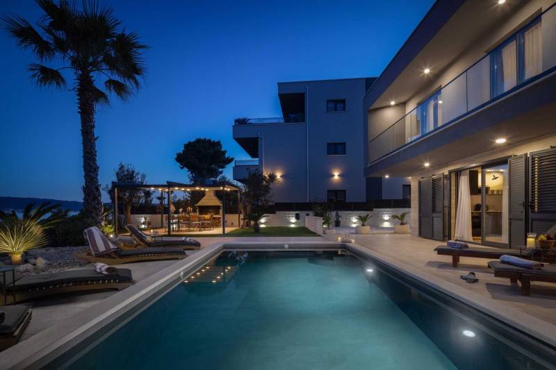 Strandvilla Tota med Basseng Trogir