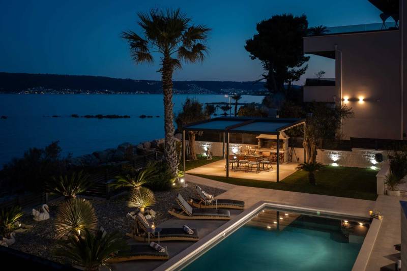 Strandvilla Tota med Basseng Trogir