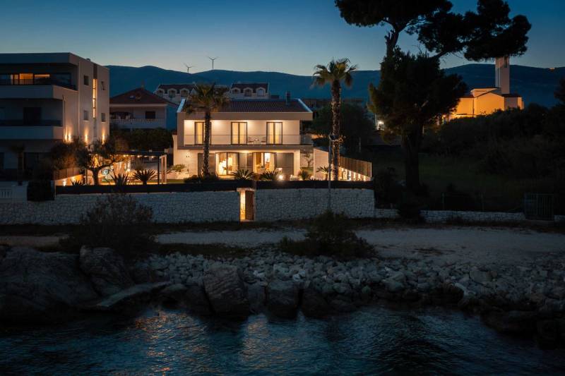 Strandvilla Tota med Basseng Trogir