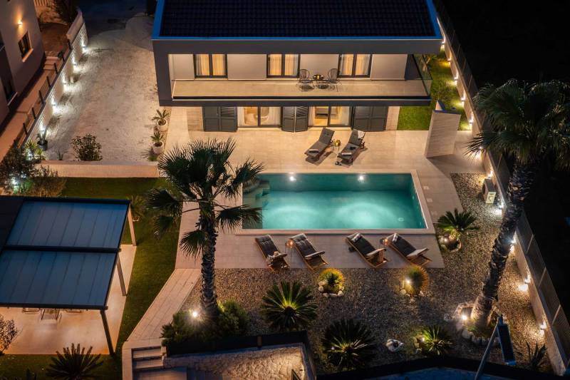 Strandvilla Tota med Basseng Trogir