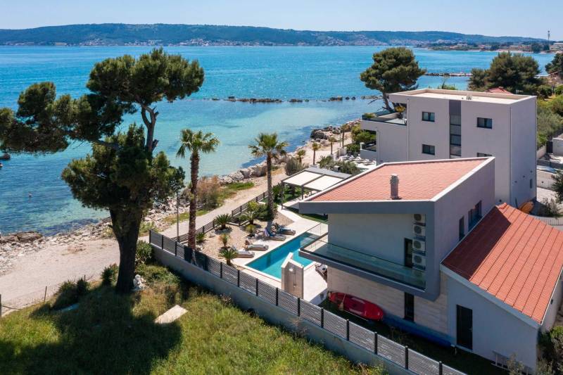 Strandvilla Tota med Basseng Trogir