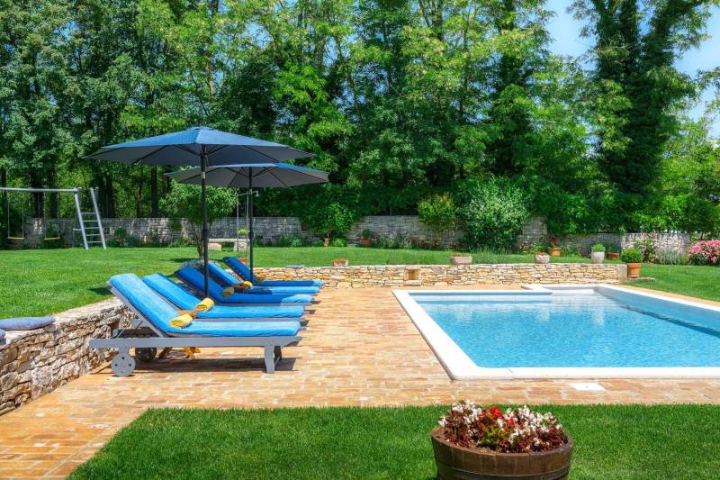 Holiday Home Green Escape with Pool Pula