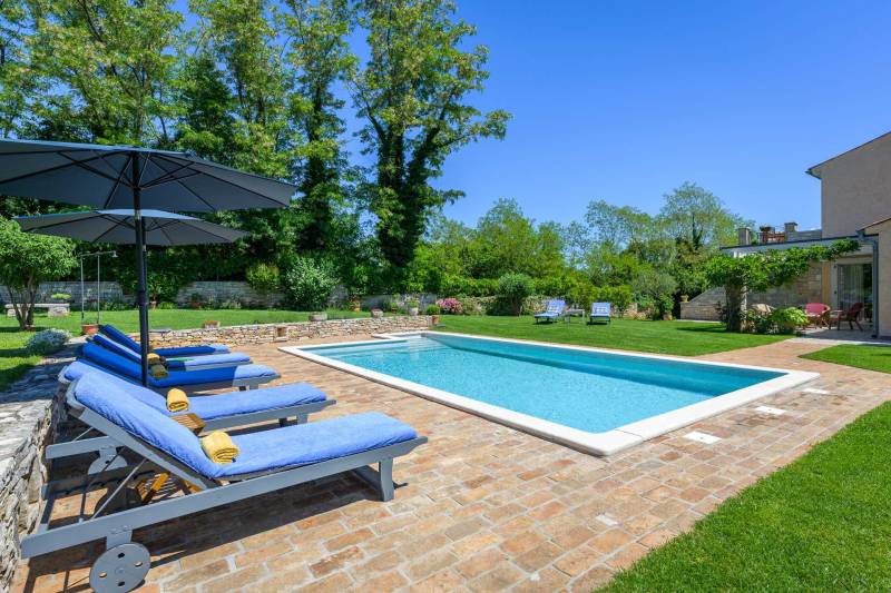 Holiday Home Green Escape with Pool Pula
