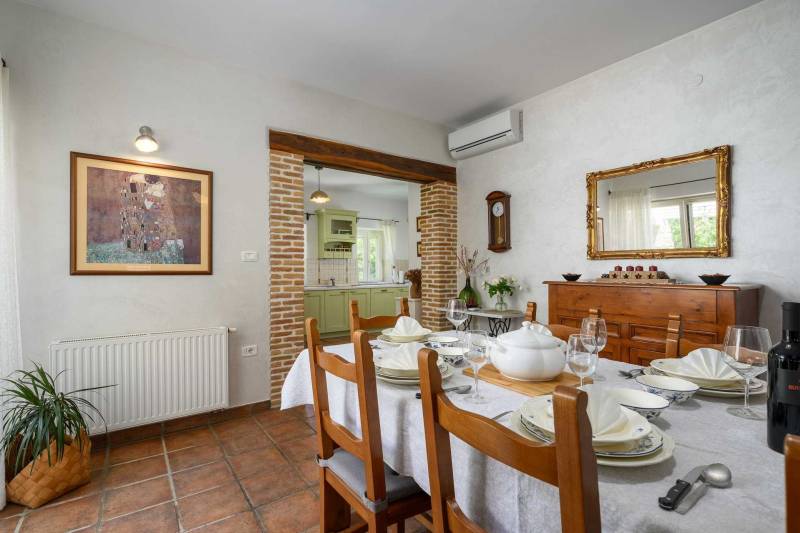 Holiday Home Green Escape with Pool Pula