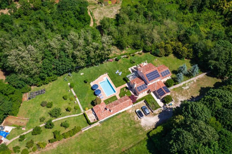 Holiday Home Green Escape with Pool Pula