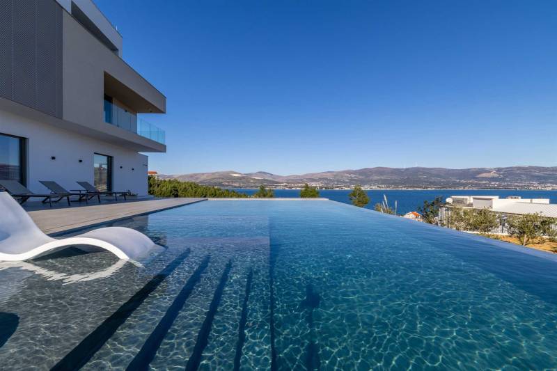 Luksusvilla Navisus med Basseng Trogir