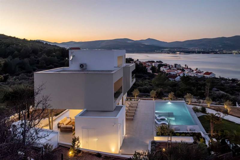Luksusvilla Navisus med Basseng Trogir