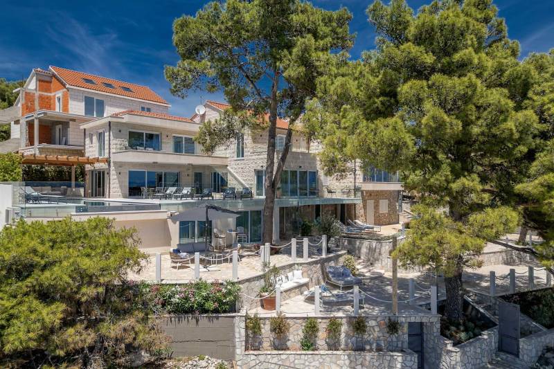 Luxury Villa Sogno Bianco with Infinity Pool Brač