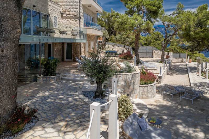 Luxury Villa Sogno Bianco with Infinity Pool Brač
