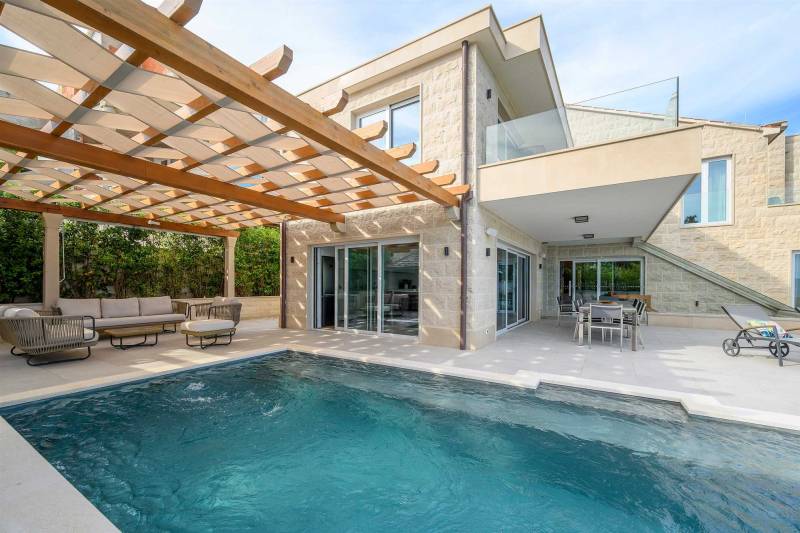 Luxury Villa Sogno Bianco with Infinity Pool Brač