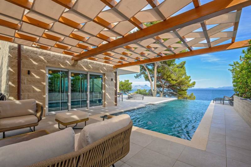 Luxury Villa Sogno Bianco with Infinity Pool Brač