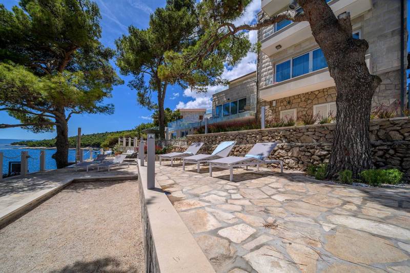 Luxury Villa Sogno Bianco with Infinity Pool Brač