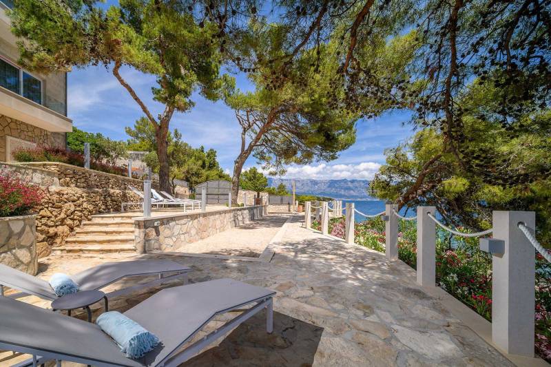 Luxury Villa Sogno Bianco with Infinity Pool Brač